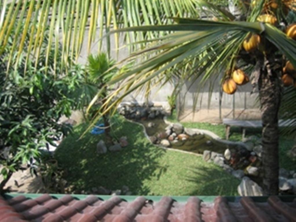 Peye Guesthouse Malang Exterior foto