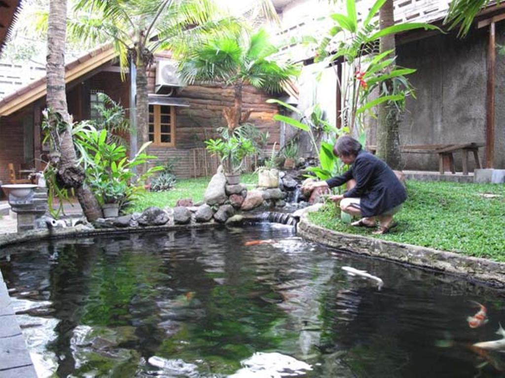 Peye Guesthouse Malang Exterior foto